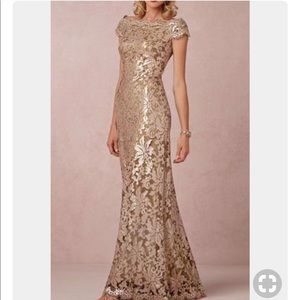 👰🏽🤵🏽👗Tadashi Shoji formal gown